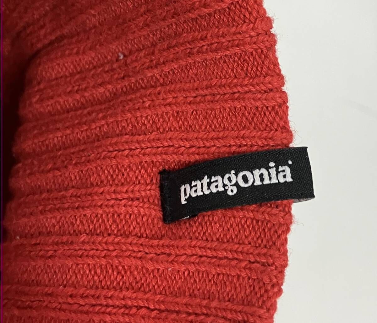 PATAGONIA パタゴニア ニット帽 ボンボン ビーニー 総柄 レッド ポリエステル100% 中国製 パタゴニア ボンボン patagonia キッズファッション小物 WEAR パウダーダウンビーニー