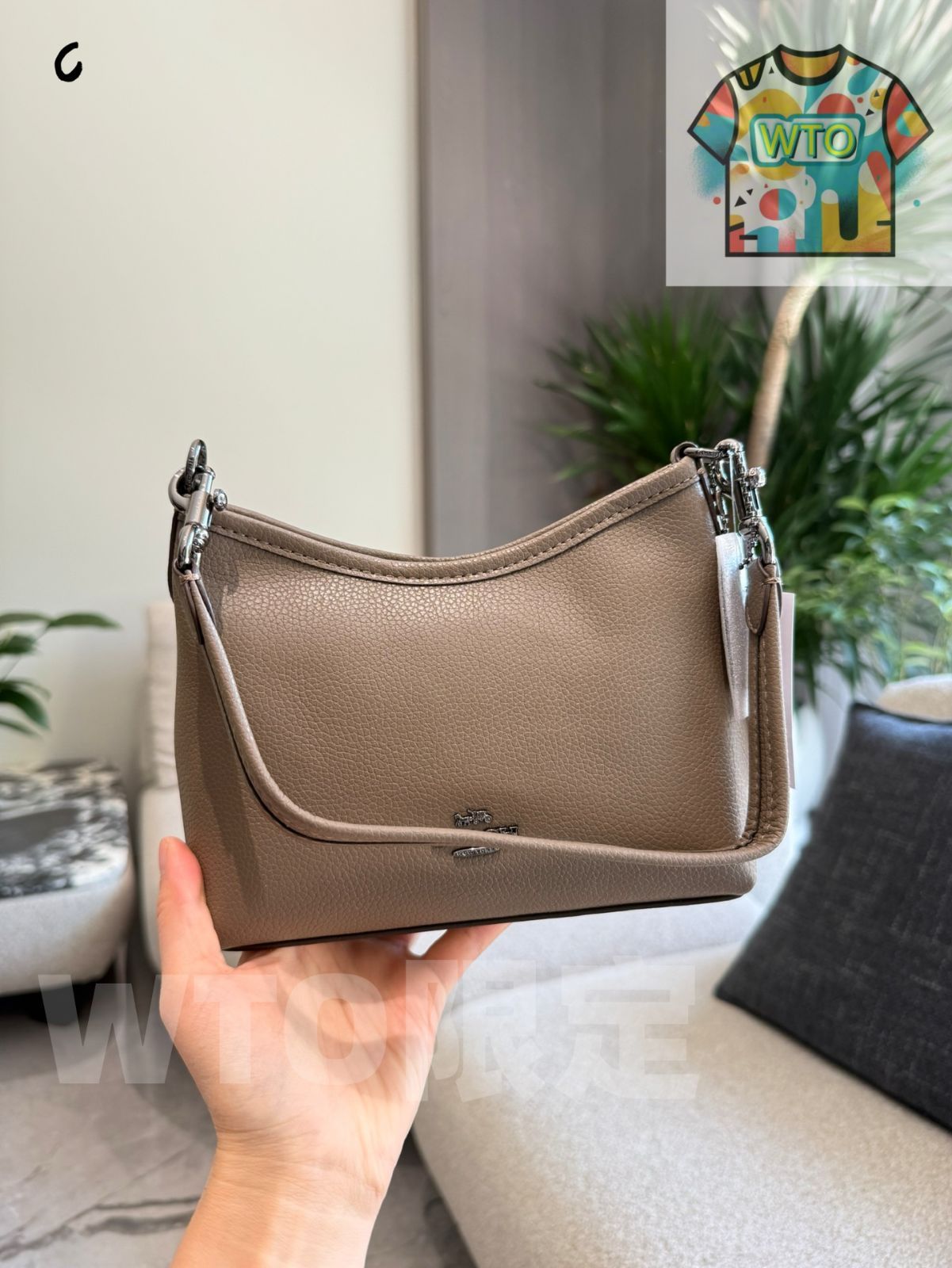 今日特価】Coach Mini Hobo Bag - コーチ ミニ ホーボーバッグ（ミルク