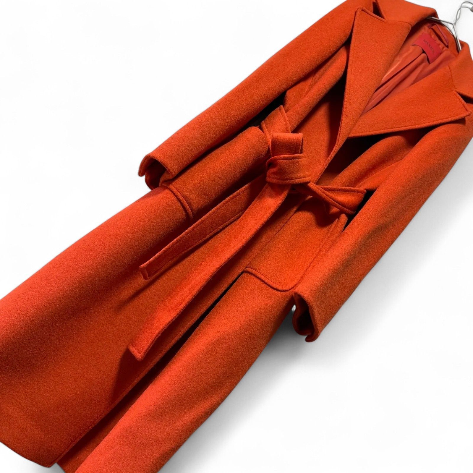 未使用に近い 滝沢カレンさん着用 現行MaxMara バージンウール100