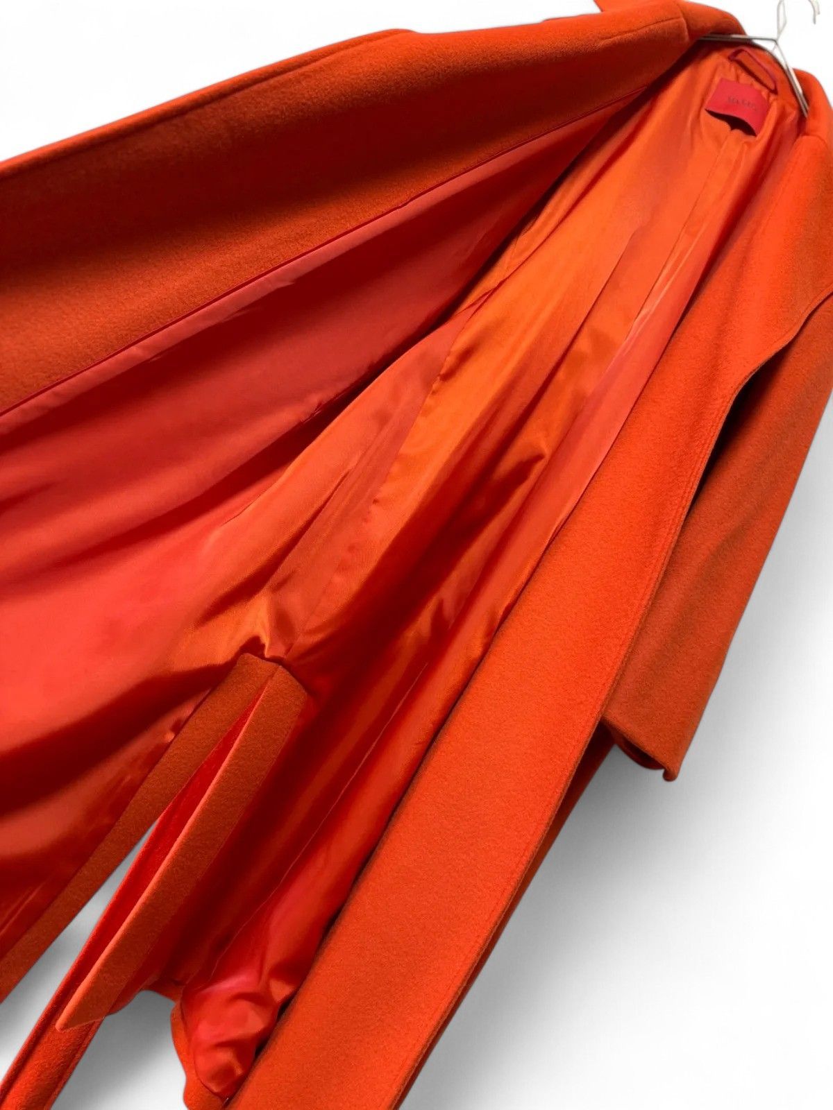 未使用に近い 滝沢カレンさん着用 現行MaxMara バージンウール100