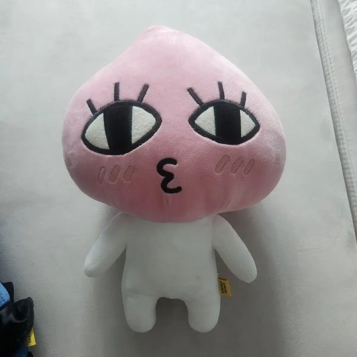KAKAO FRIENDS(カカオフレンズ) 正規品 ぬいぐるみ NEO(ネオ) Apeach(アピーち) KAKAO カカオフレンズ FRIENDS(カカオフレンズ) Posts X ブランド通販のBUYMA