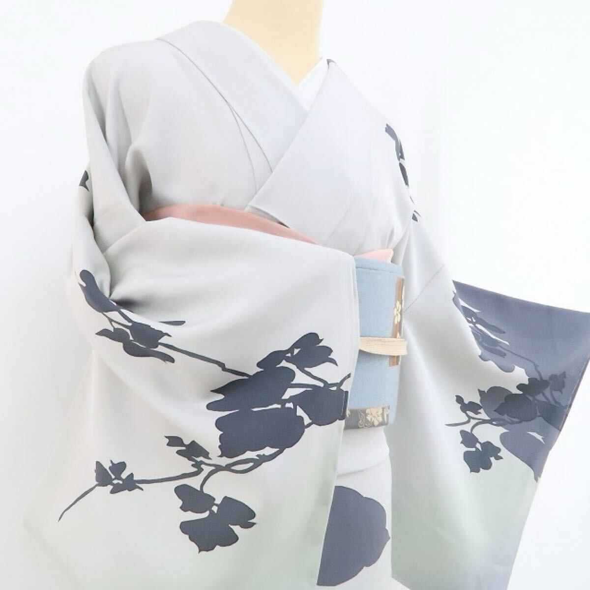 ❁tomihisa❁新品 丹下雄介 落款 着物 正絹 仕付け糸付“想像させる