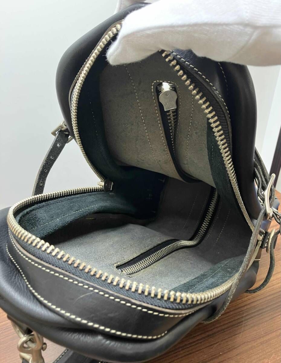 ★PAILOT RIVER パイロットリバー RED MOON ボディバッグ 斜め掛け メンズバッグ ブラック レザー 替えベルトあり