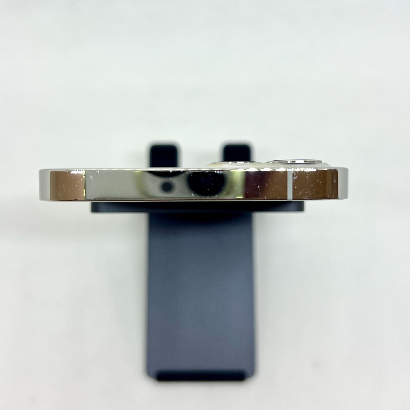 良品】【新品バッテリー100%】 iPhone 12Pro 256GB シルバー 5493 SIM