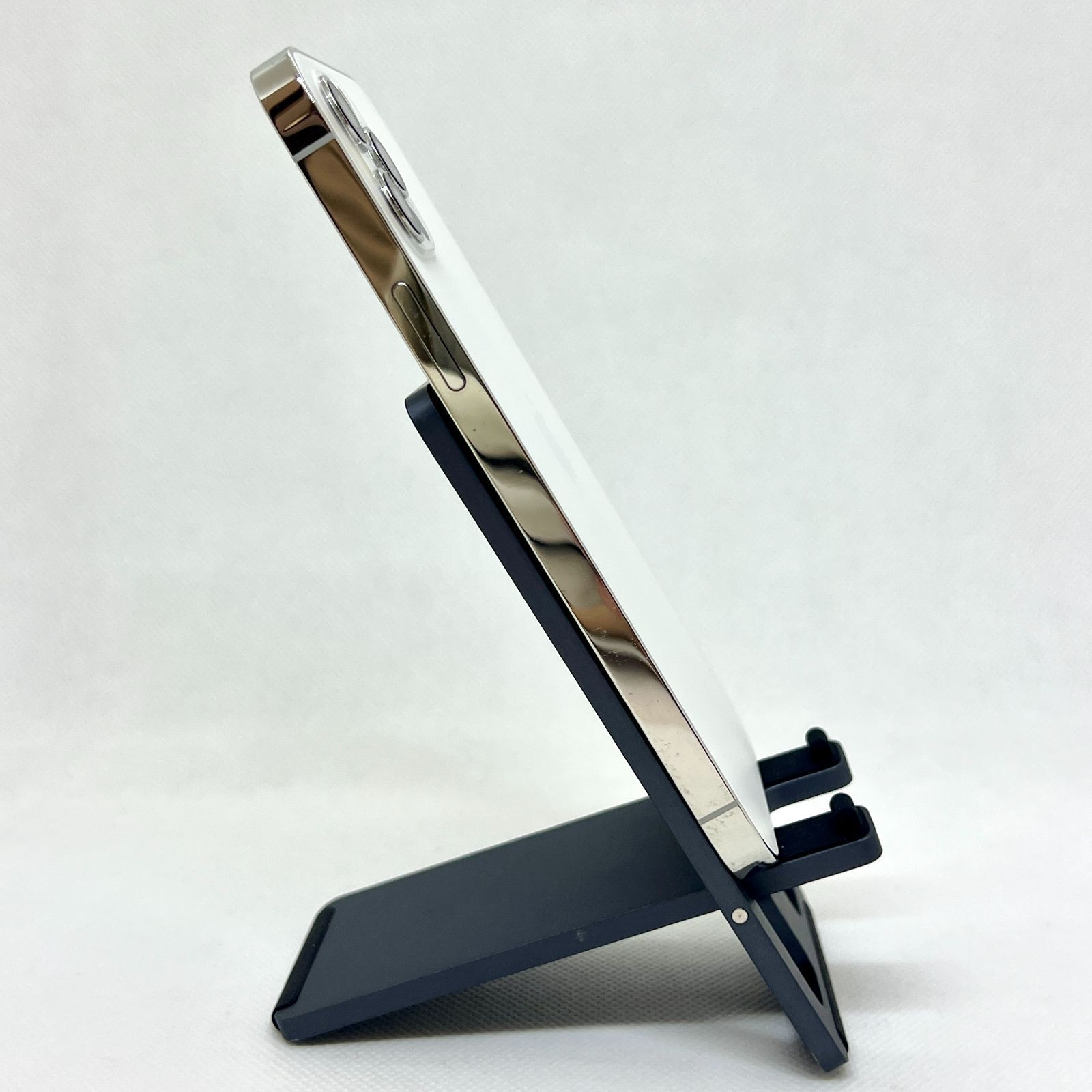 良品】【新品バッテリー100%】 iPhone 12Pro 256GB シルバー 5493 SIM