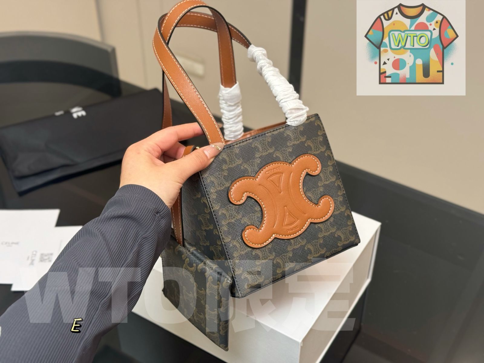 今日特価】Celine New Handheld Box Bag Monogram（セリーヌ ニュー