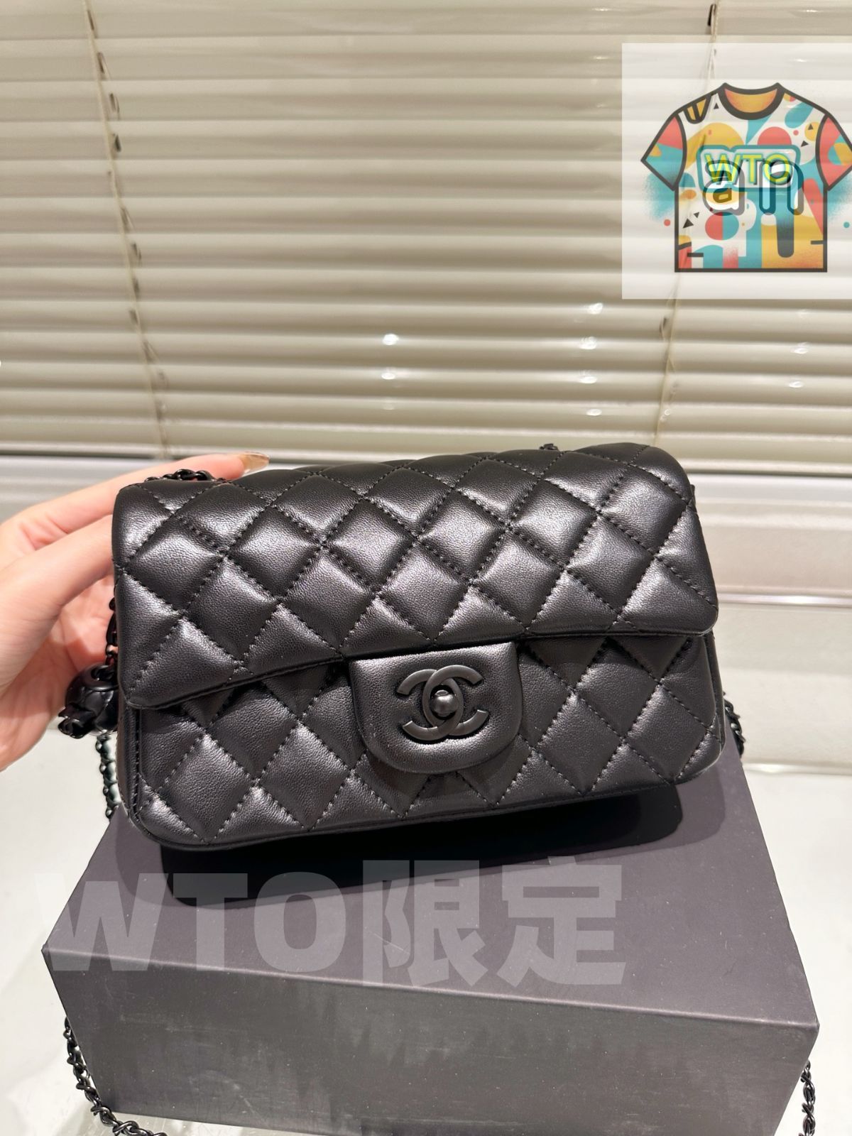 今日特価】Chanel Square Fat シャネル スクエアファット クロスボディ
