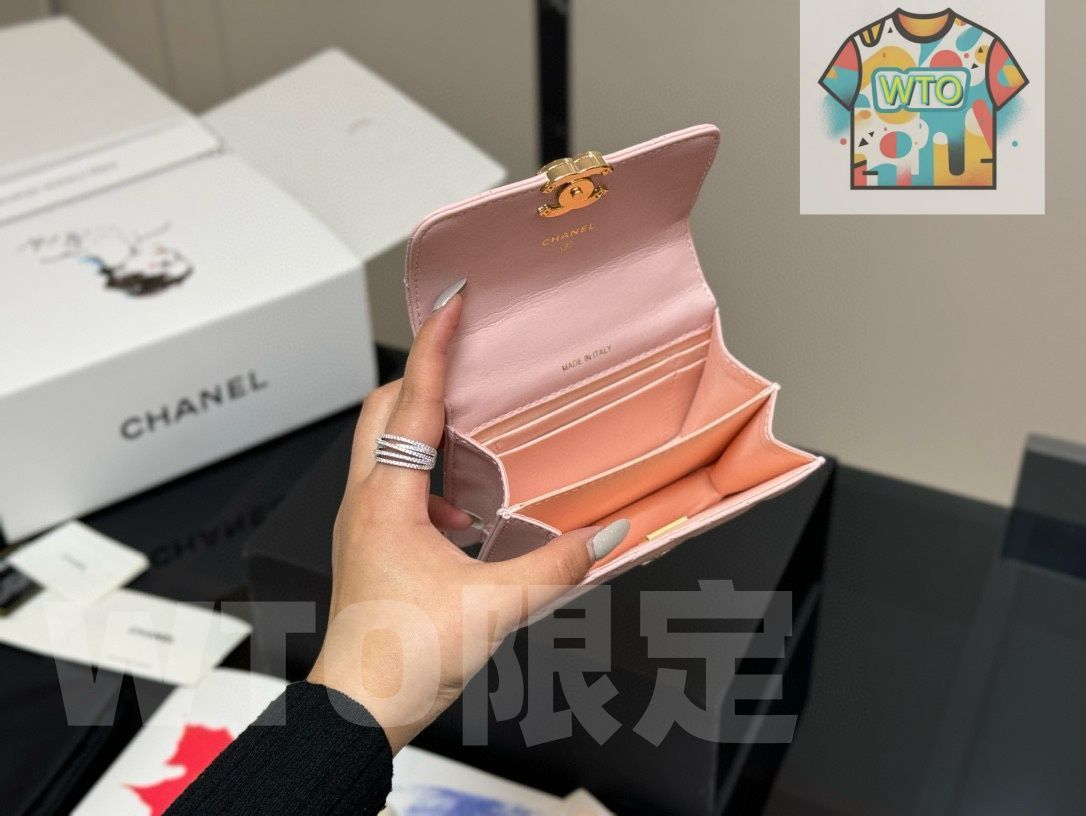 激レア❗️CHANELシャネル　チェーン付きミニバッグ　リップケース シャネル ノベルティ リップケースポーチ チェーン箱付き/新品未使用品