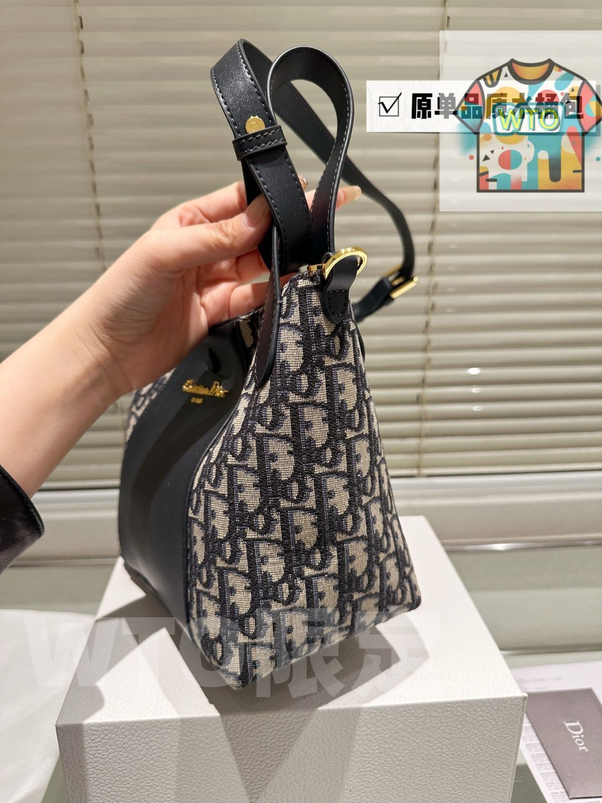 今日特価】Christian Dior 2025 SS Signaturea Bucket Bag ブルー