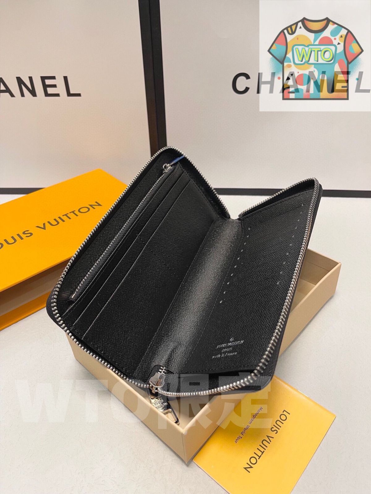 lvブラック レザー ハンドバッグ 本日限定特価】シングルジップ ハンドバッグ 19×10cm レザー＆PVC 専用