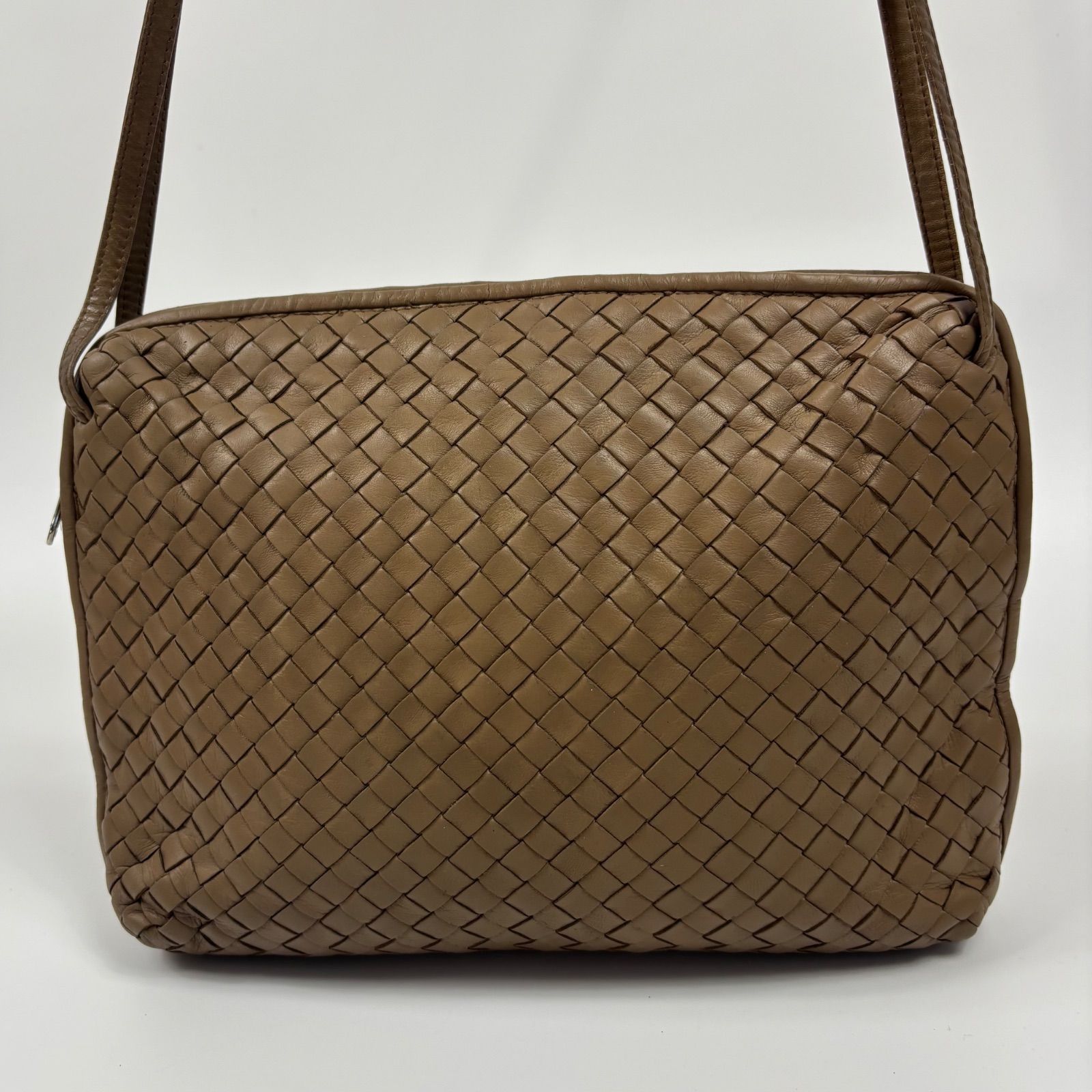 BOTTEGA VENETA ボッテガヴェネタ イントレチャート ショルダーバッグ