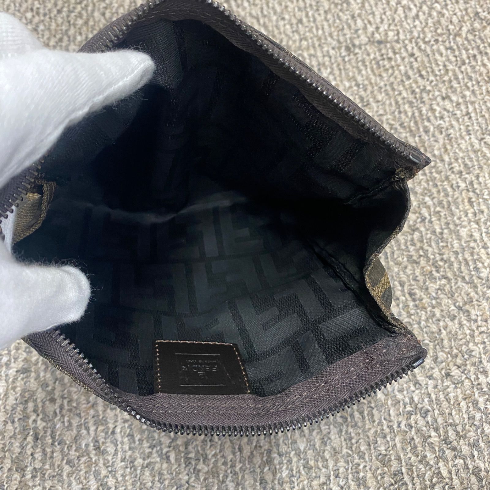 ★FENDI フェンディ ポーチ　ズッカ　小物入れ FENDI フェンディ ズッカ ポーチ