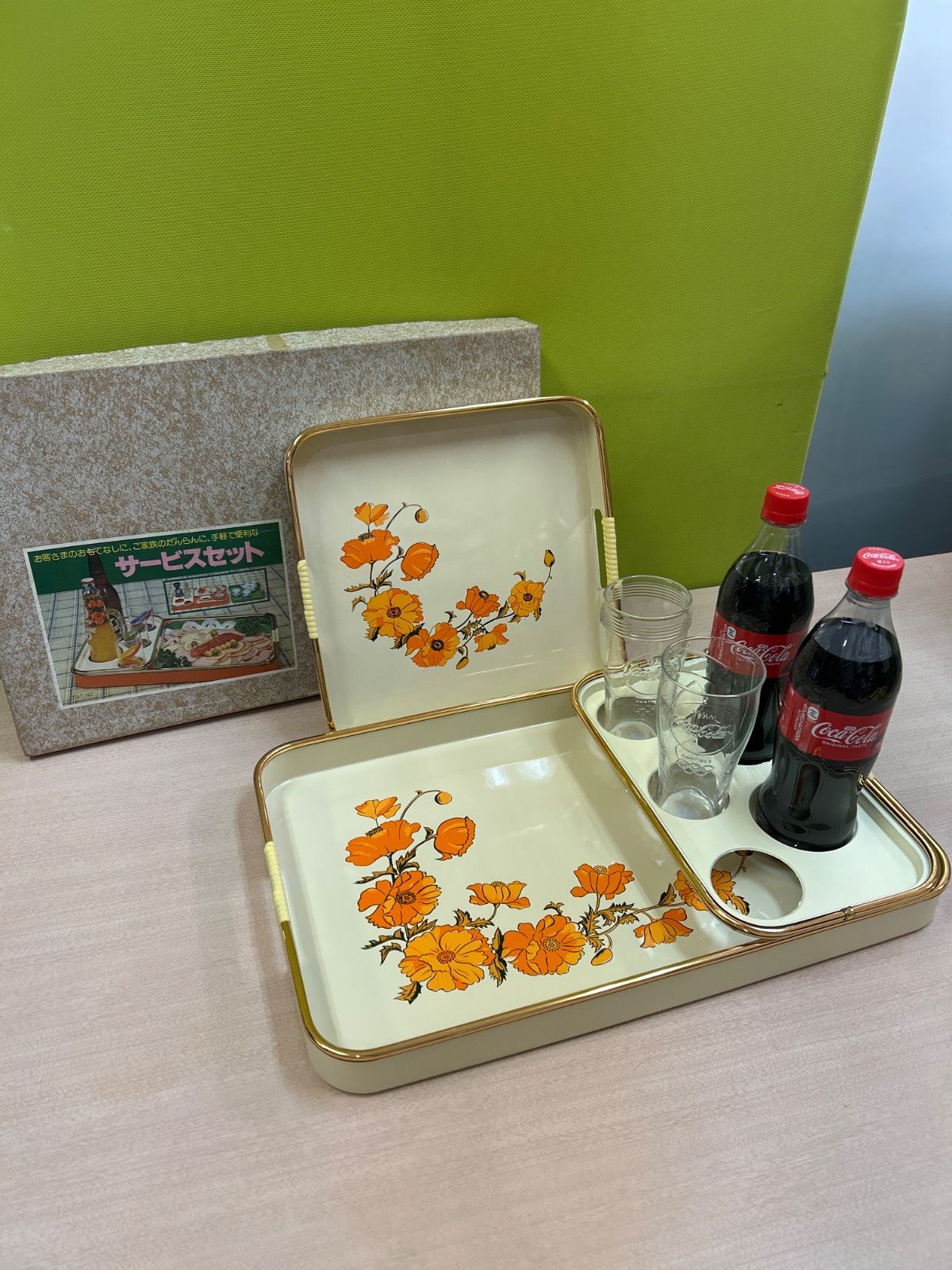 ✨昭和レトロ 花柄サービストレー3点セット 大小＋仕切り付き お盆