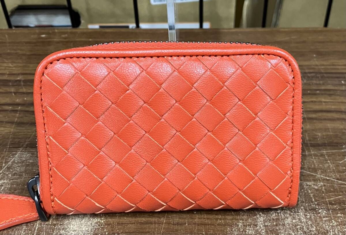 ショップ BOTTEGA VENETA ボッテガヴェネタ／イントレチャート 114075