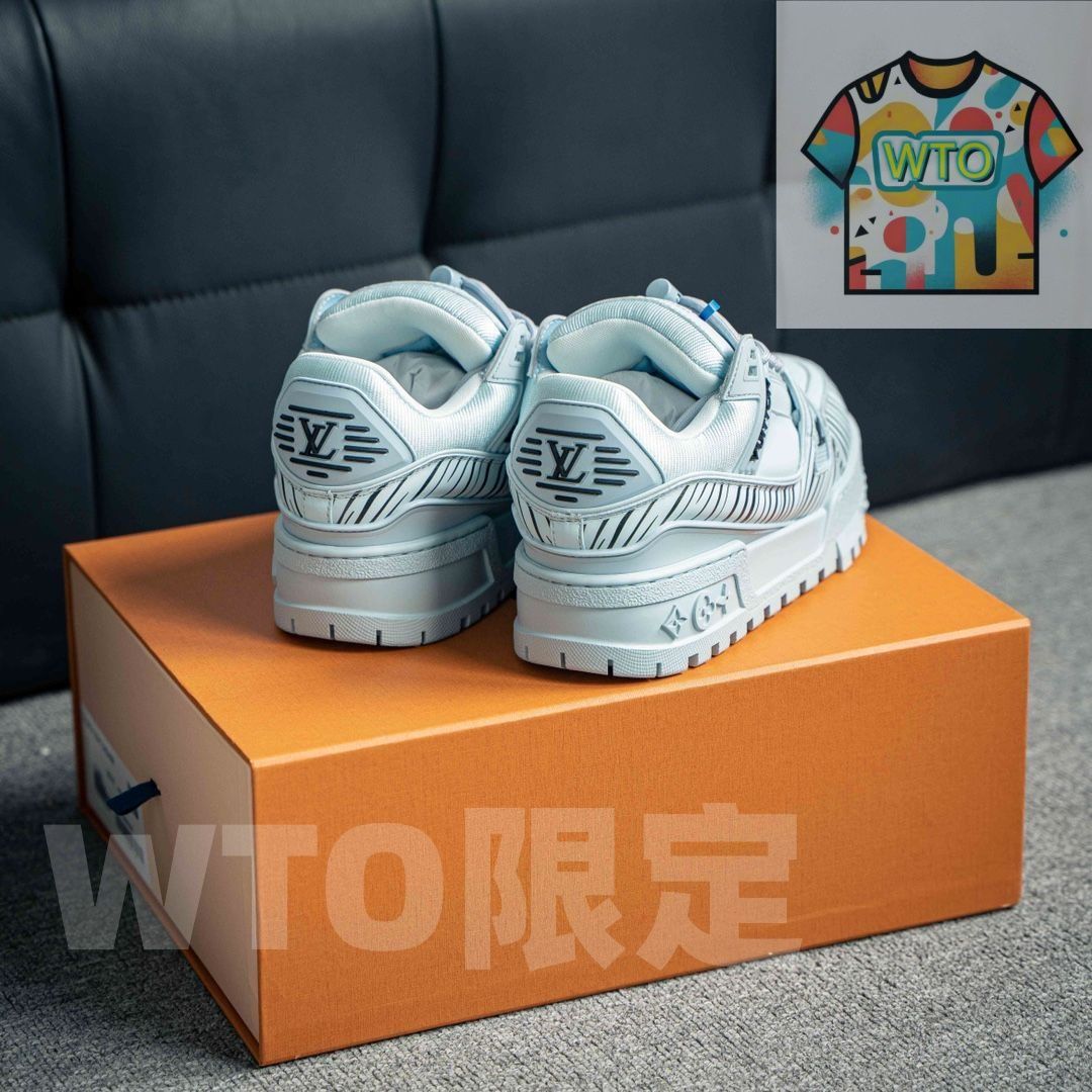 Louis Vuitton ブラック&ホワイト スニーカー 値下げ交渉⭕️ Louis Vuitton ブラック&ホワイト スニーカー 値下げ交渉⭕️ 名古屋