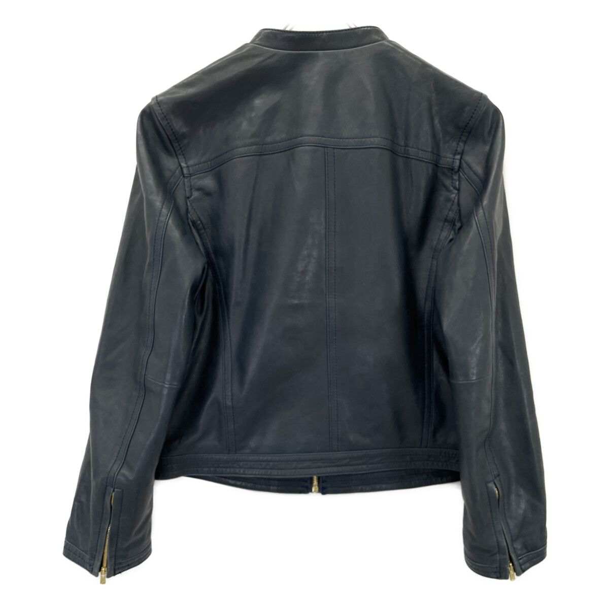 【美品】23AW TOMORROWLAND レザージャケット 40 ネイビー 美品】23AW TOMORROWLAND レザージャケット 40 ネイビー