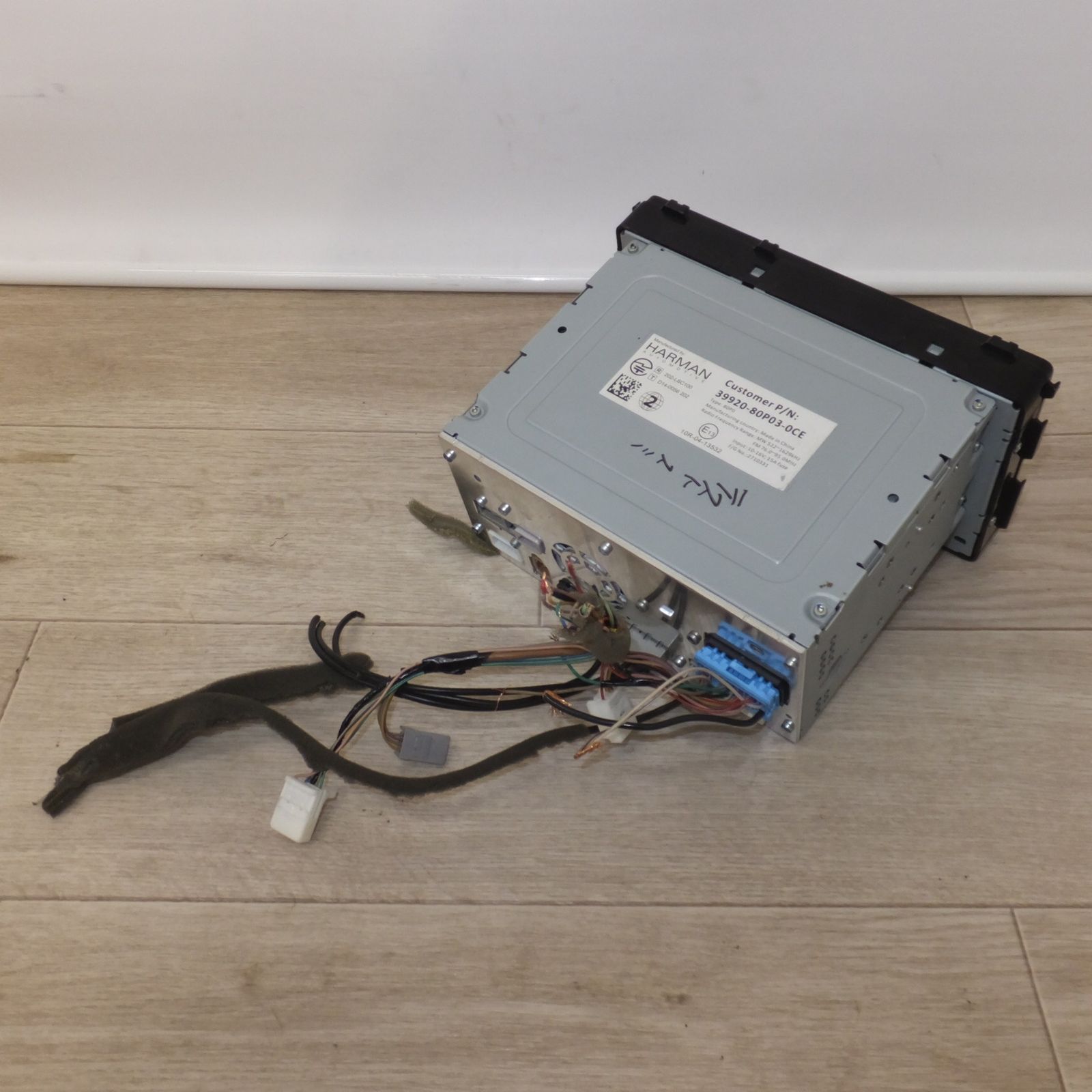 送料無料] 現状品☆HARMAN製 スズキ 純正 メモリーナビゲーション 80P0