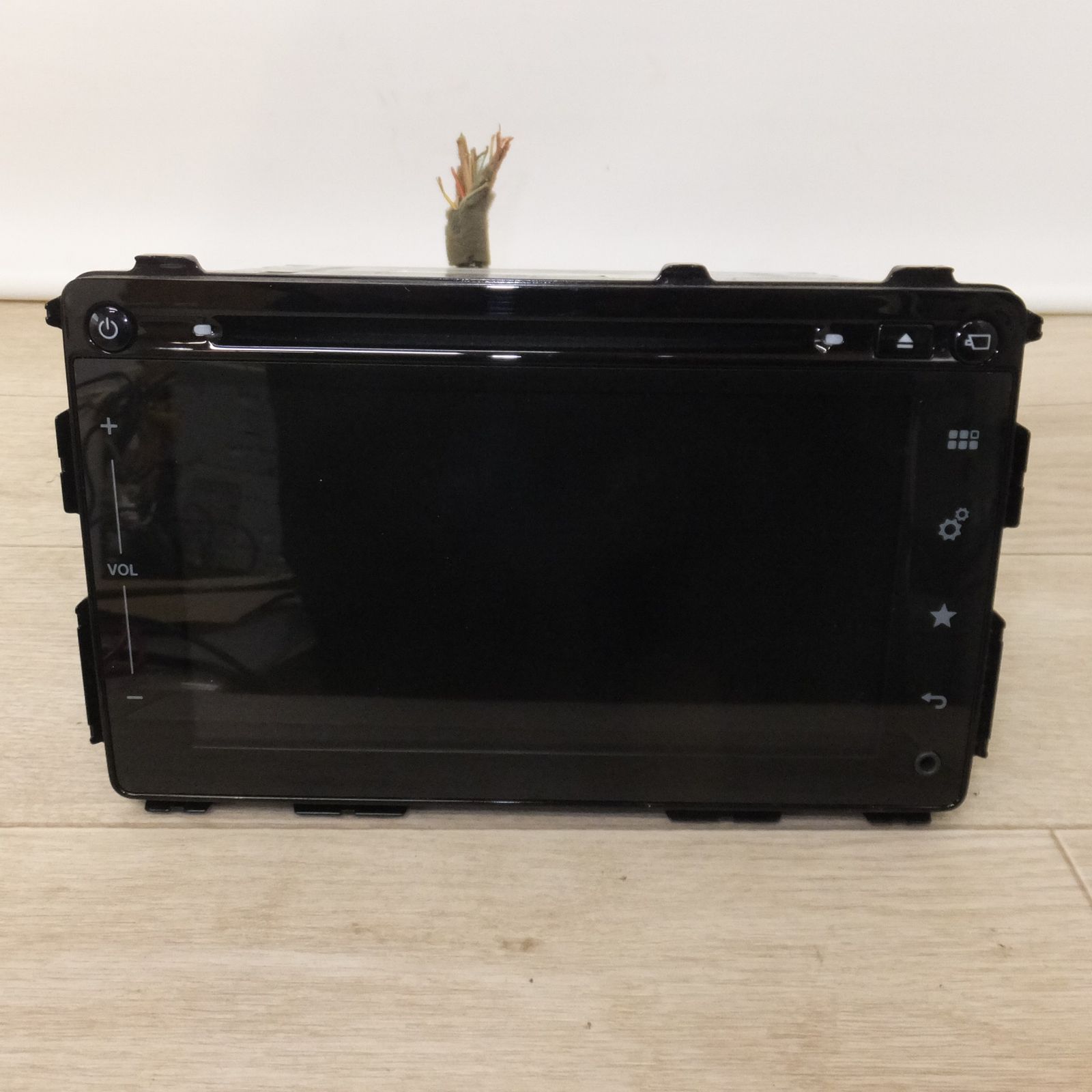 送料無料] 現状品☆HARMAN製 スズキ 純正 メモリーナビゲーション 80P0