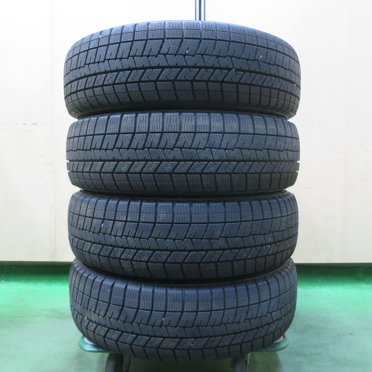 バリ溝！22年！9.5分以上☆スタッドレス 165/65R14 ダンロップ