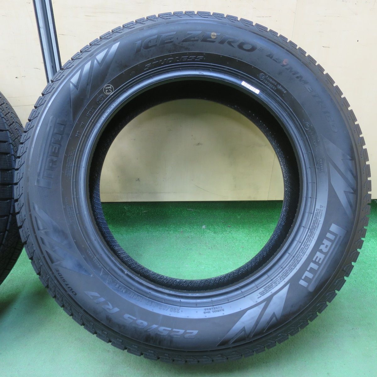 バリ溝！23年！9分☆スタッドレス 225/65R17 ピレリ アイスゼロ