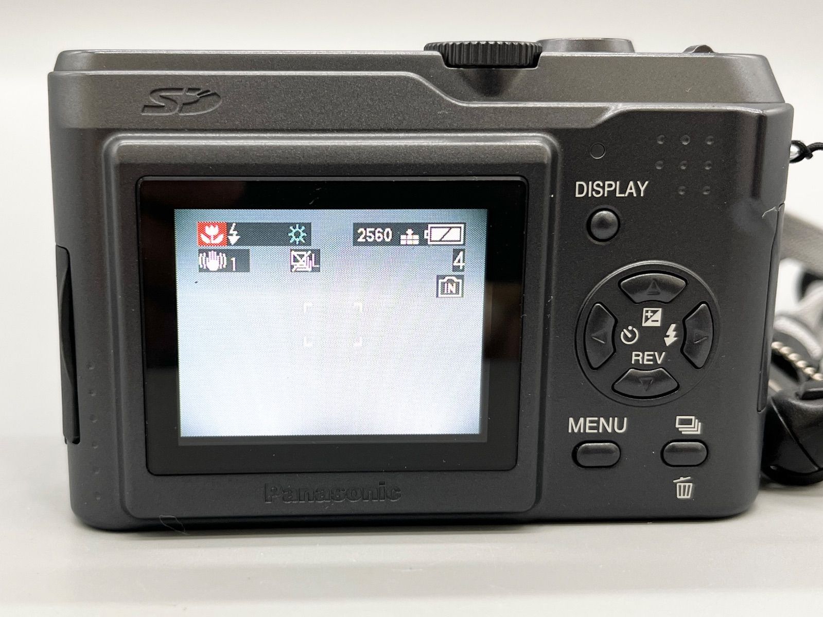 単三電池で動く」Panasonic LUMIX DMC-LZ2 【公式通販】