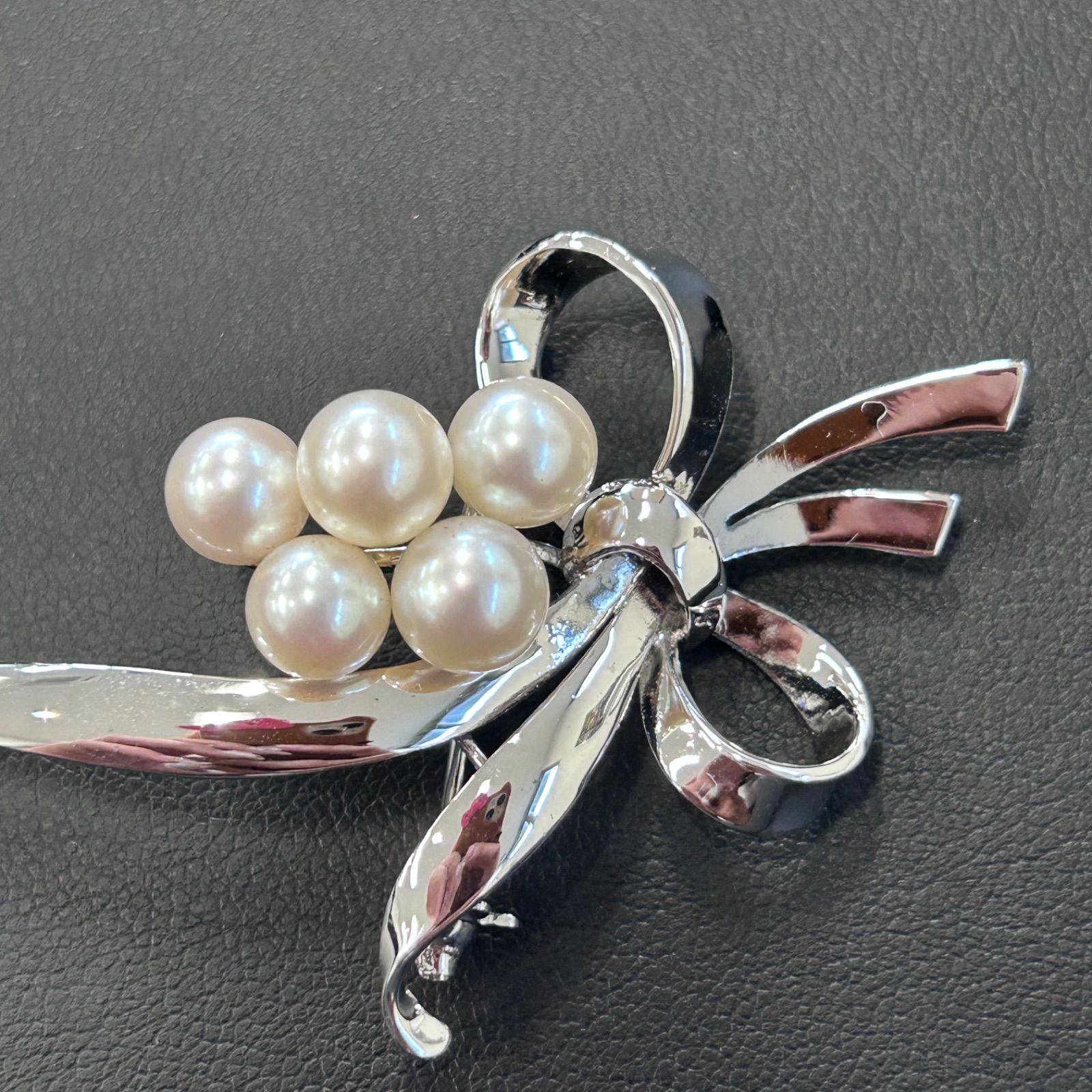 美品】 箱付き ミキモト シルバー アコヤ パール リボン ブローチ