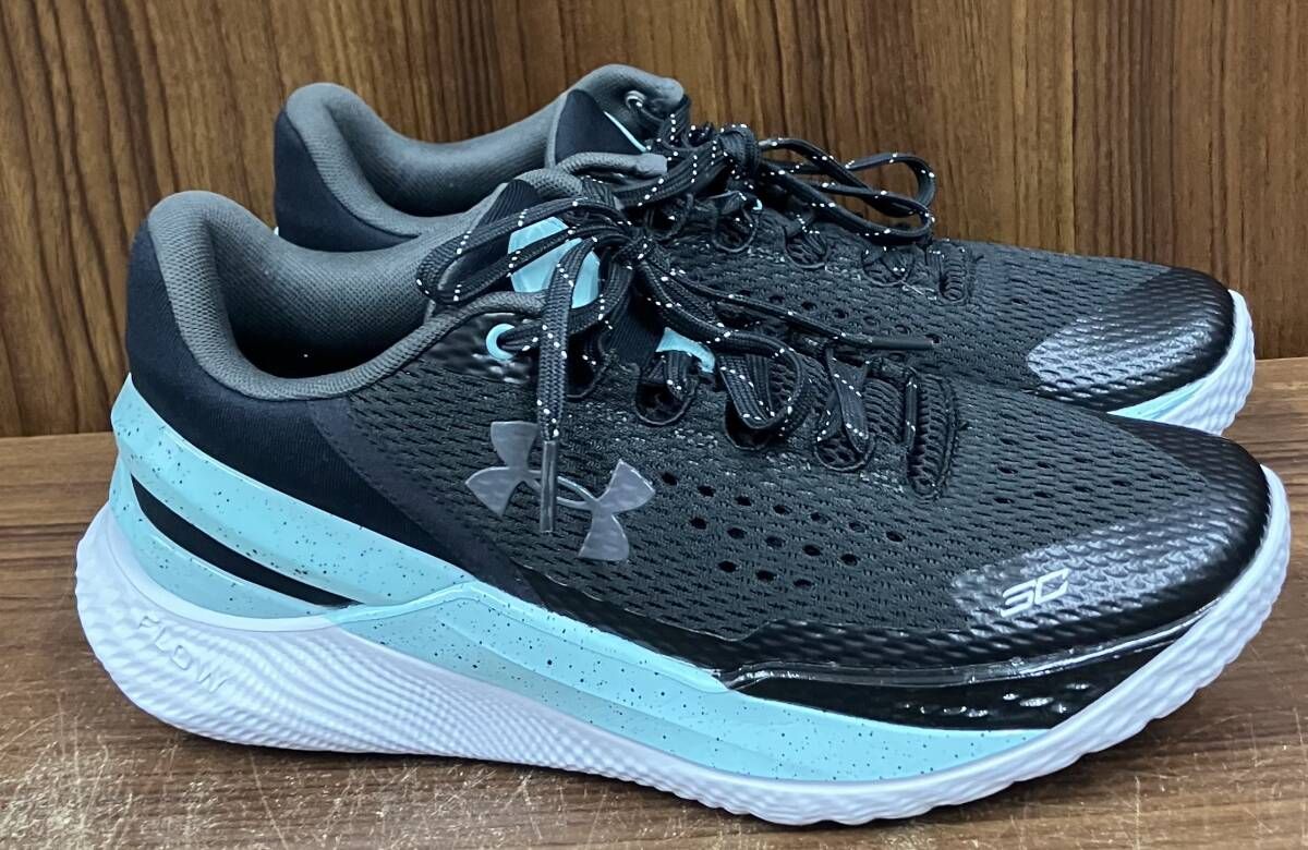 UNDER ARMOURアンダーアーマー／3026276-001 CURRY 2 LOW FLOTRO