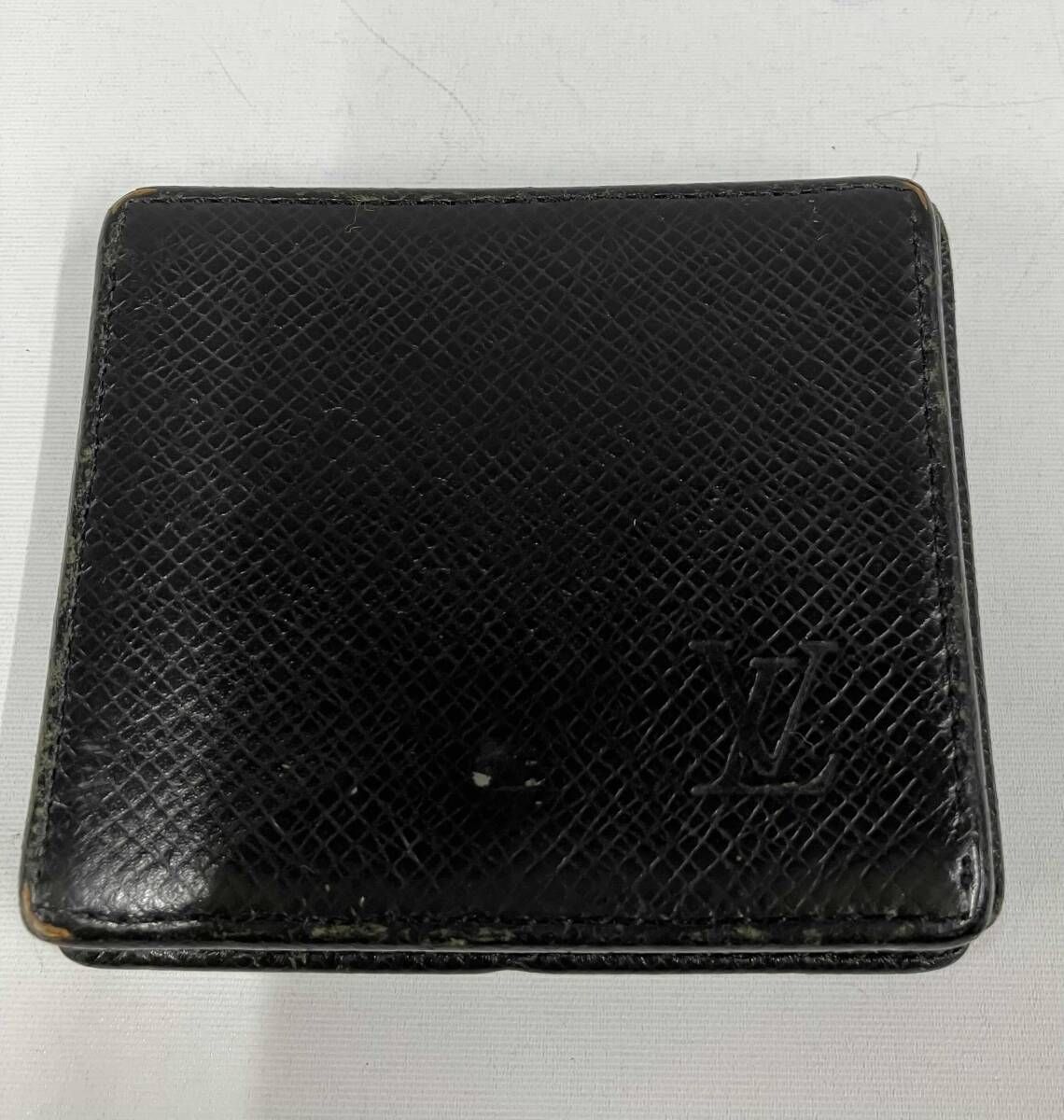 LOUIS VUITTONルイ・ヴィトン／M30382 タイガ ポルトモネ ボワット