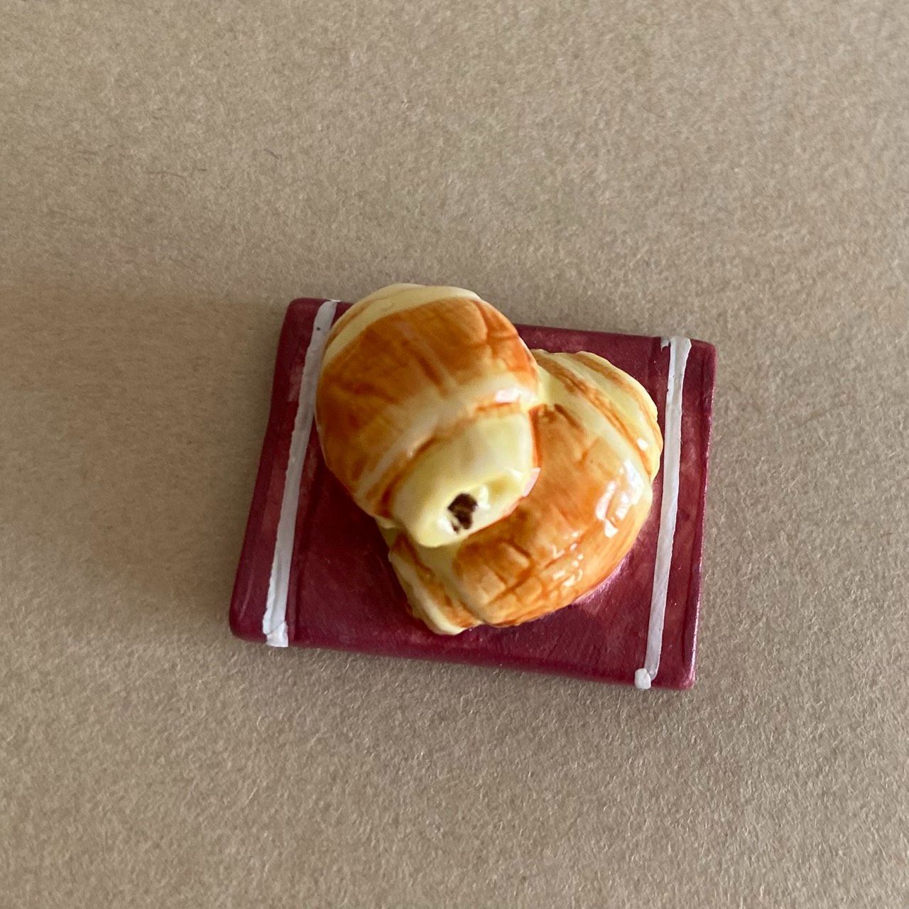 職人のパンのフェーヴ② フランス雑貨　ミニチュア　陶器 職人のパンのフェーヴ② フランス雑貨 ミニチュア 陶器 ガレット・デ