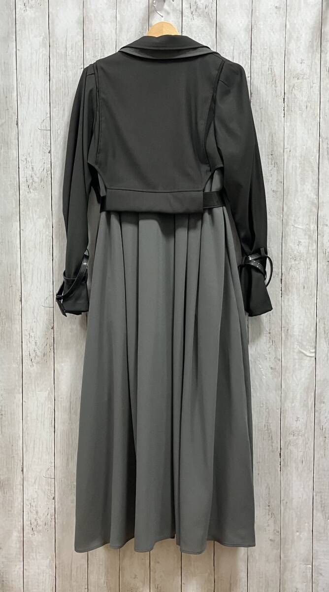 美品！AMERI　RIDERS DETAIL COAT　Mサイズ　フレアライン Ameri（アメリ）の「RIDERS DETAIL COAT（トレンチコート）」 - WEAR