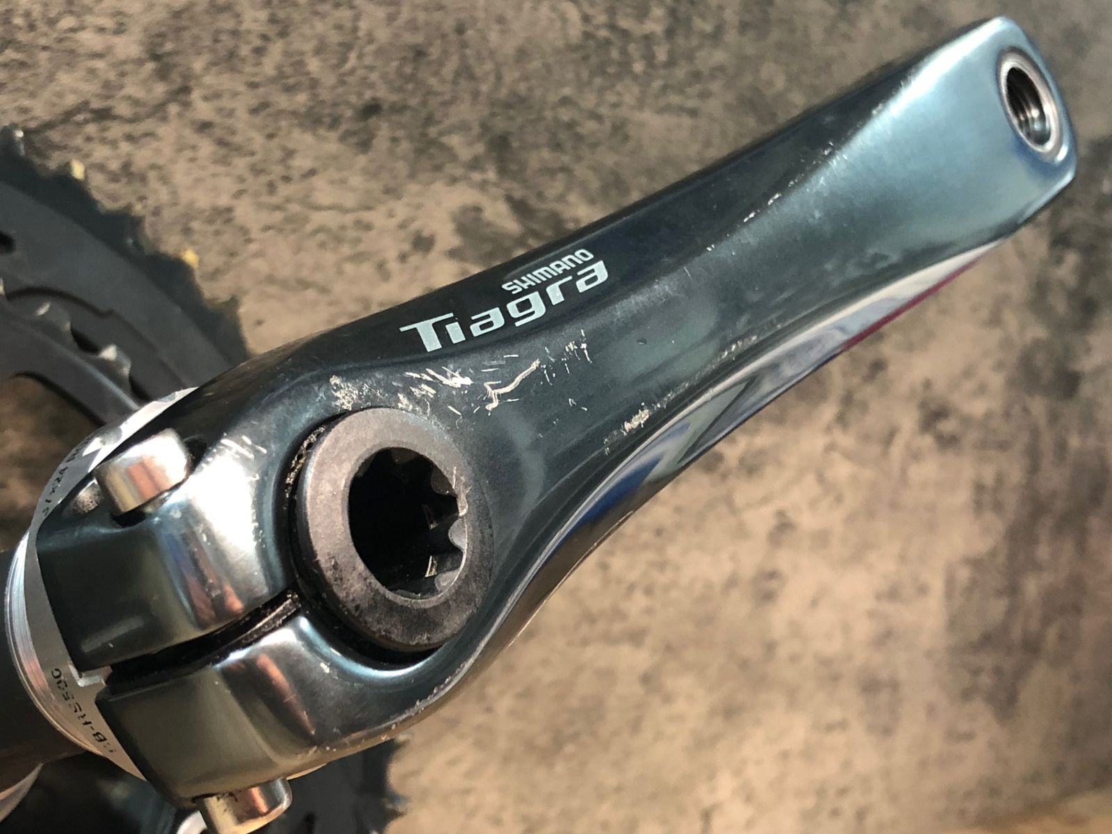 JJ274 シマノ SHIMANO ティアグラ Tiagra FC-4700 クランクセット