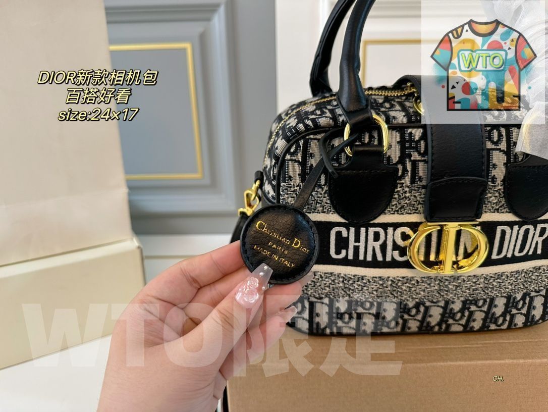 DIORディオールの新作カメラバッグ、ハンドバッグ、、、バックパック