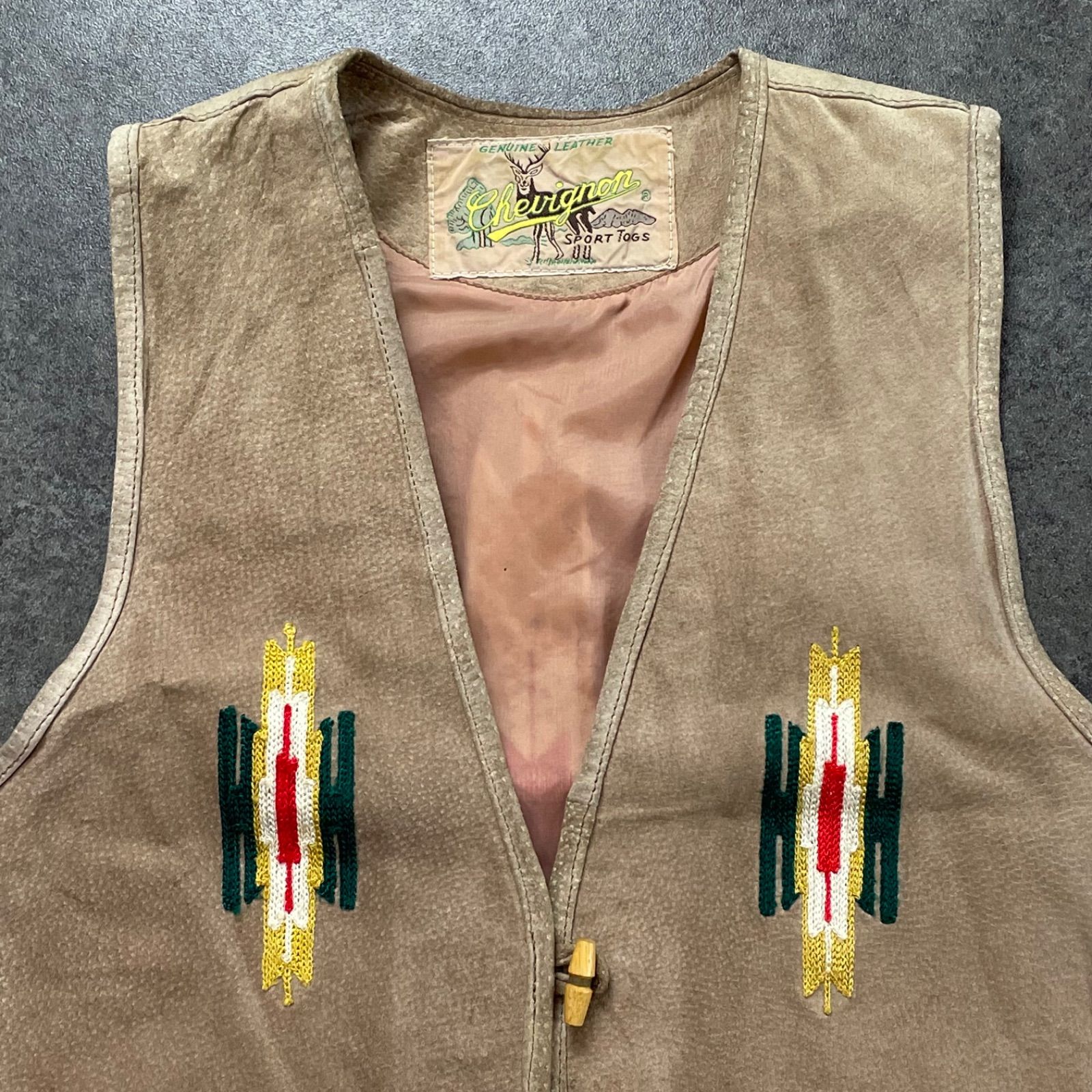 90 s Vintage Chevignon Leather Suede Native Vest シェビニオン 本革 スエードベスト チマヨ オルテガ 民族 ネイティブ ヴィンテージ ビンテージ レディース
