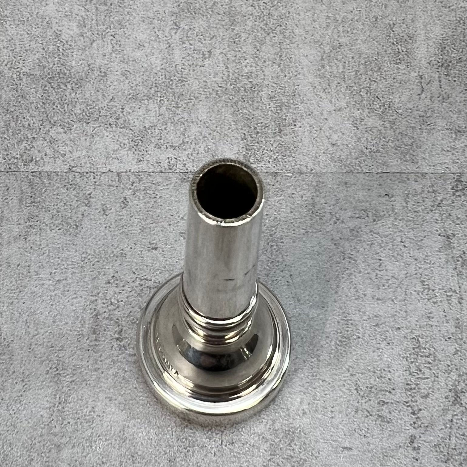 Vincent Bach Corp コルネット用マウスピース 7C 銀メッキ シルバー