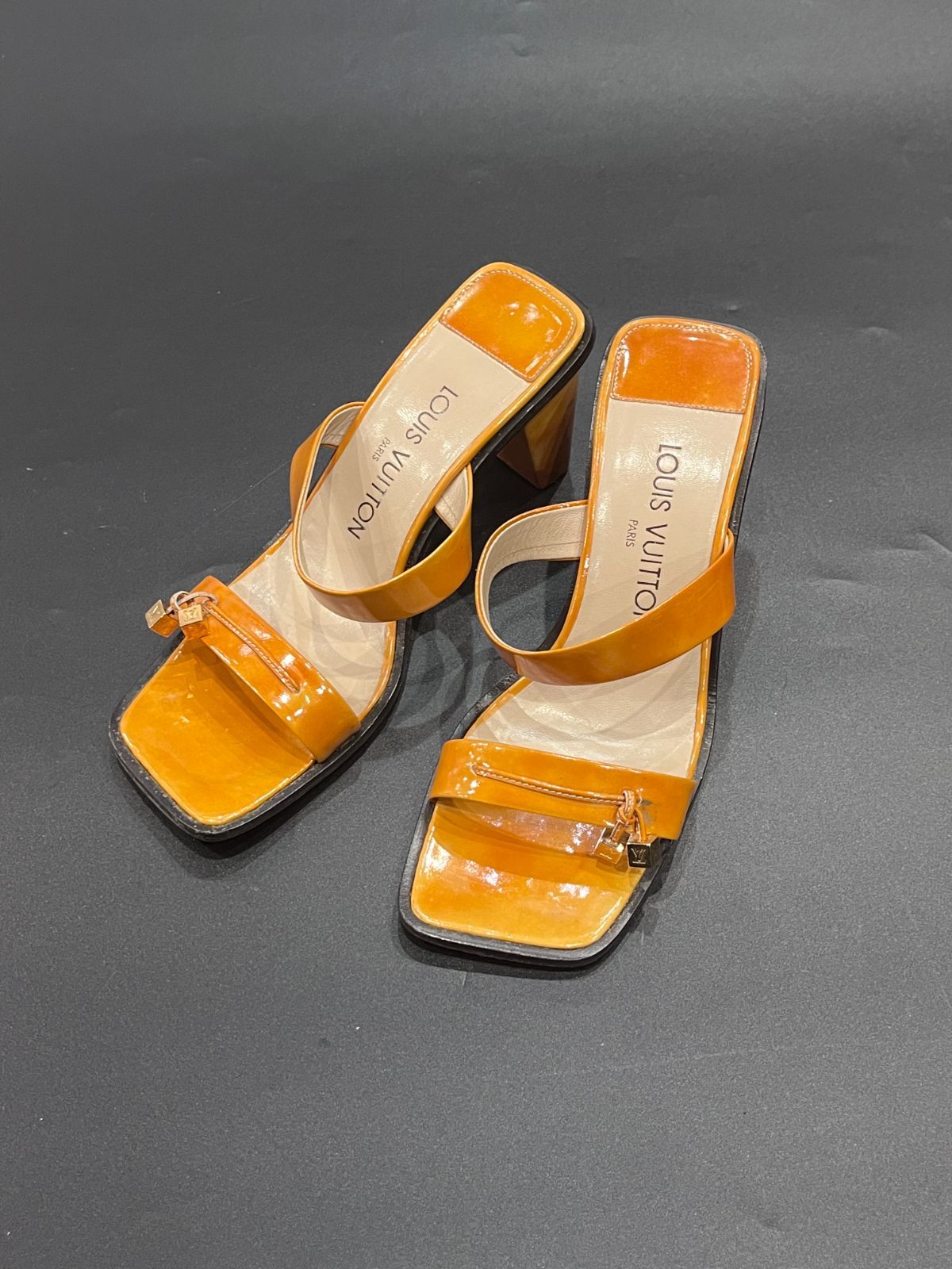 ルイヴィトン　サンダル　美品 ルイヴィトン サンダル B25110089 - メルカリ