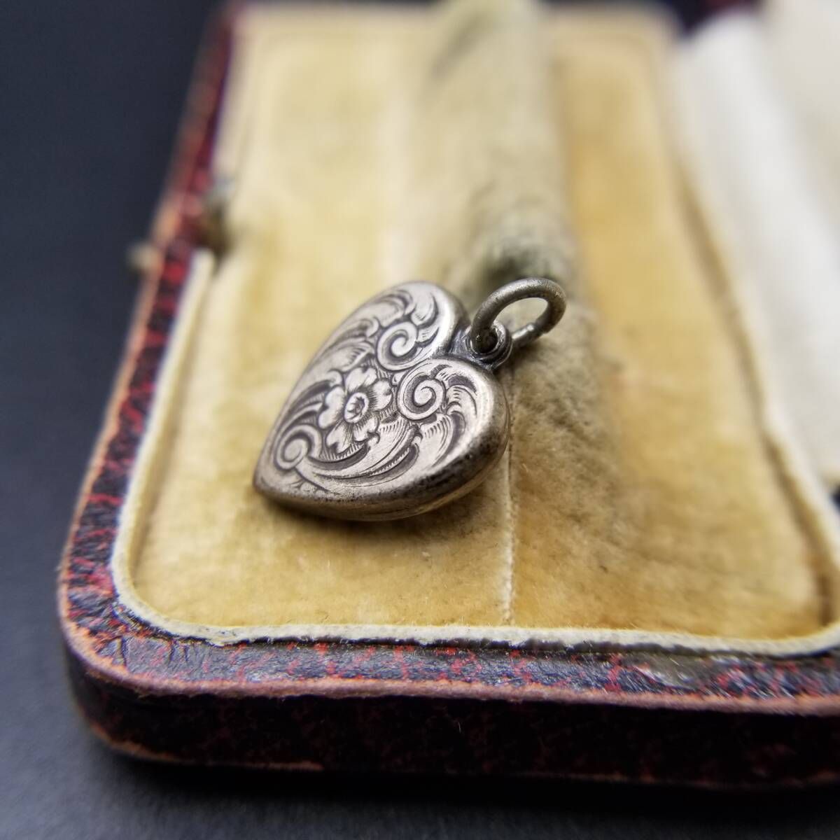 WWII期 ヴィンテージ スウィートハートジュエリー アールヌーヴォー 花