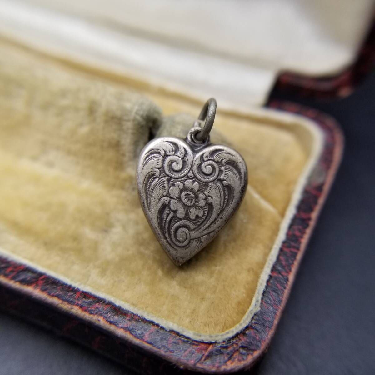 WWII期 ヴィンテージ スウィートハートジュエリー アールヌーヴォー 花