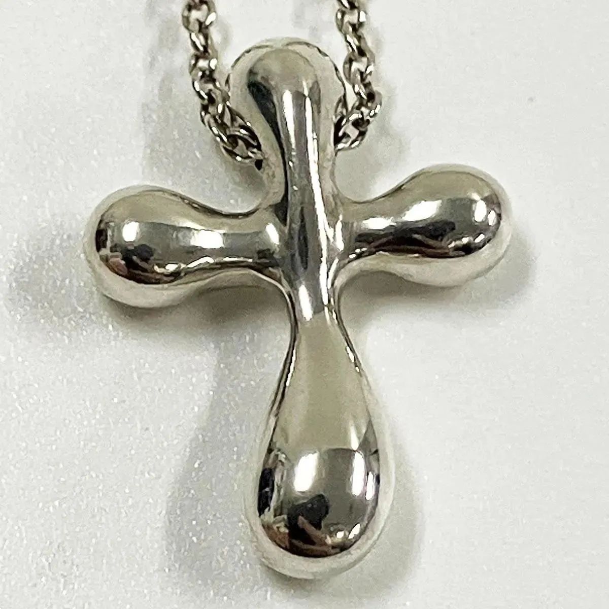 TIFFANY&Co. ティファニー スモールクロス ネックレス 925 - メルカリ