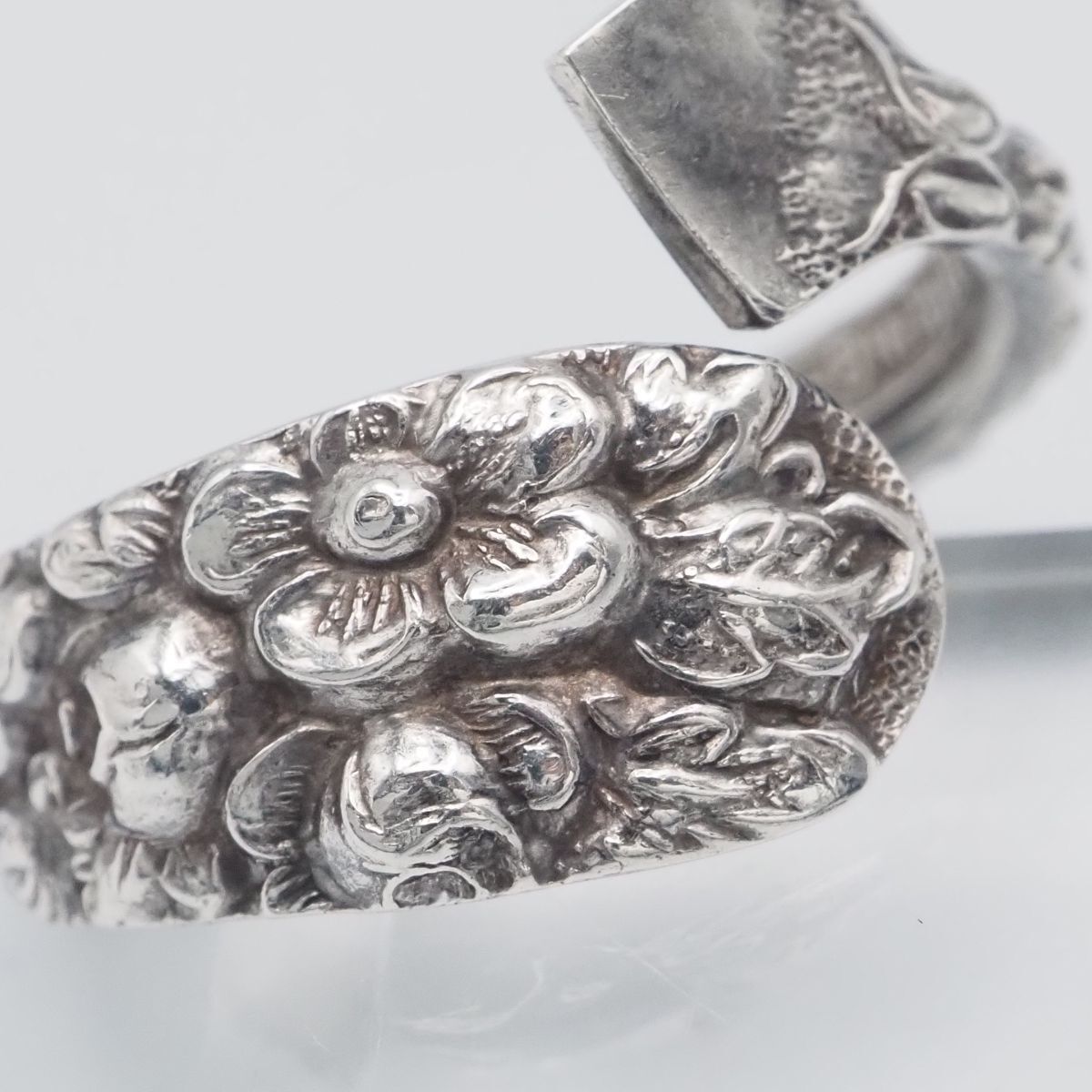 J138 ヴィンテージ STERLING STIEFF刻印 リング 花彫刻 フラワー