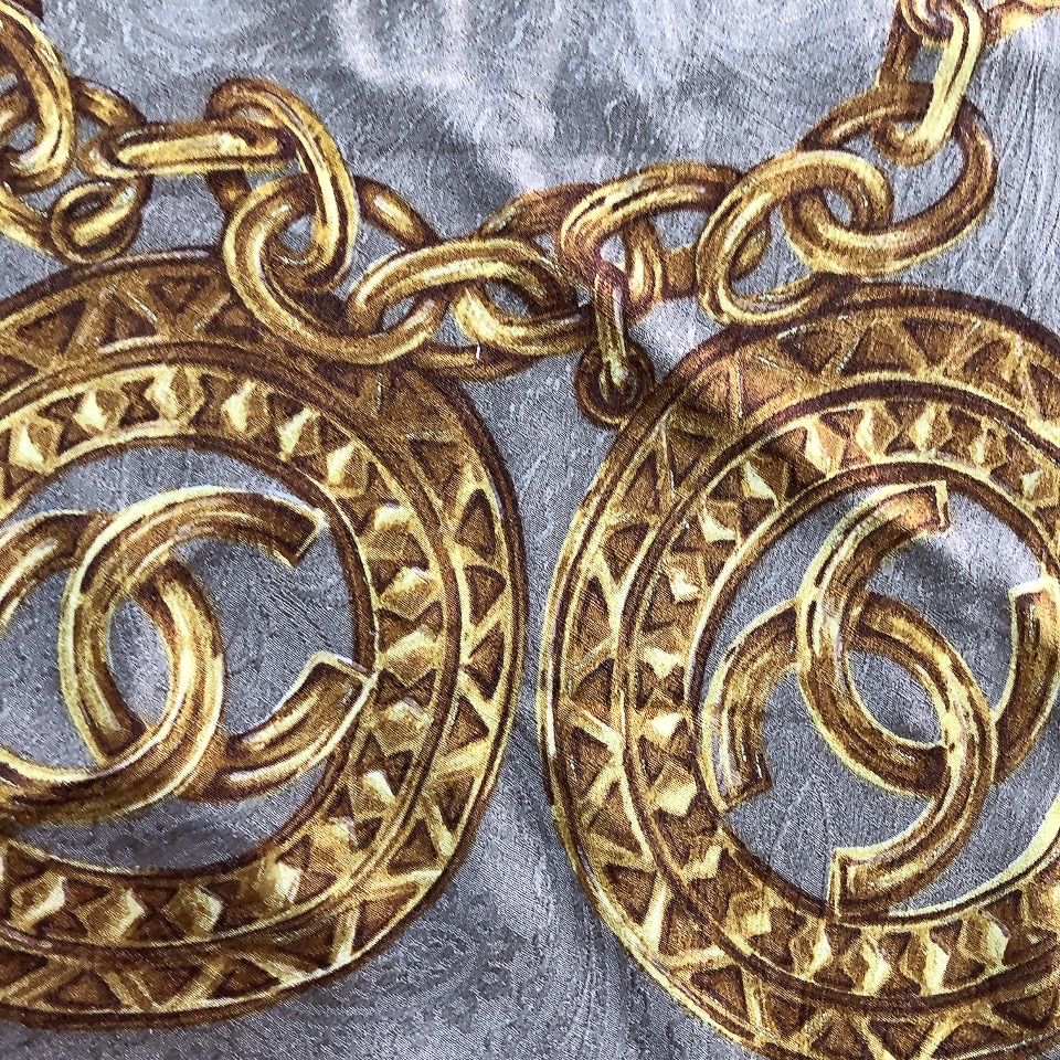 シャネル　CHANEL　大判スカーフ　ストール　ショール　ブラウン　茶色　希少 CHANEL シャネル 大判スカーフ ココマーク チェーン ストール ブラウン