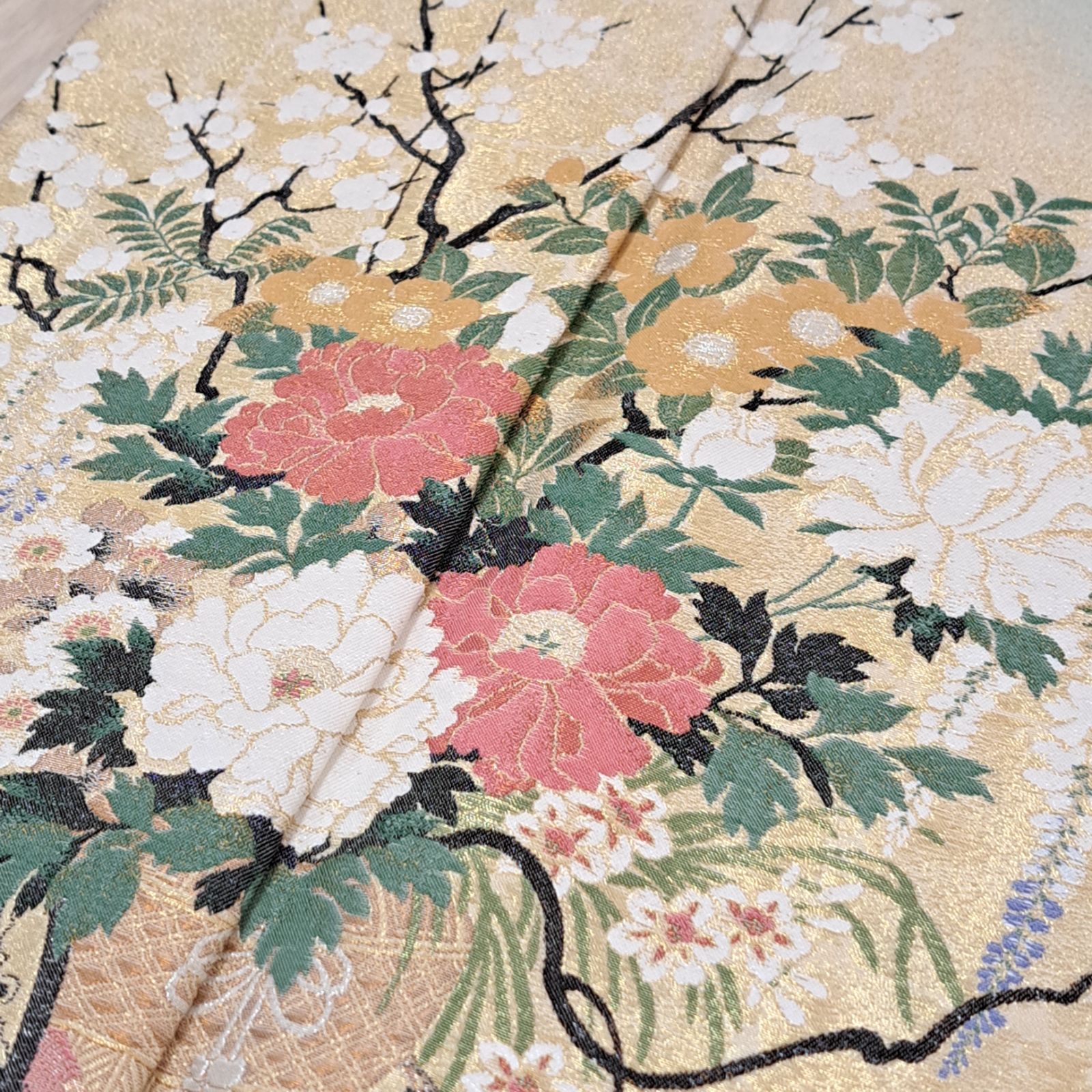 色留袖】裄63.5 身丈148 袖丈48 さが美謹製 小柄な方へ 正絹 袷 一つ紋