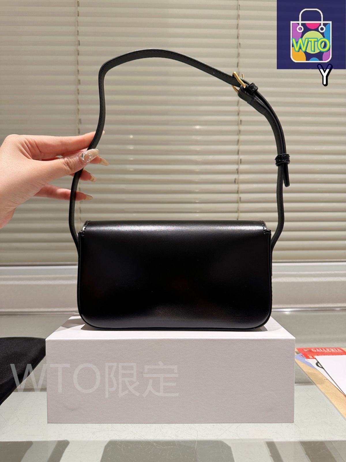 半額以下‼️CELINE トリオンフ　ロンT ブラック 楽天市場】CELINE セリーヌ ロンT ロングTシャツ メンズ 長袖 トップス