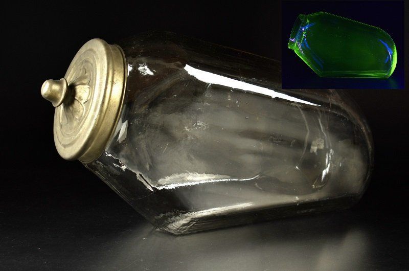 蔵A5346c】昭和レトロ 駄菓子屋さんの蓋付ガラス瓶 - メルカリ