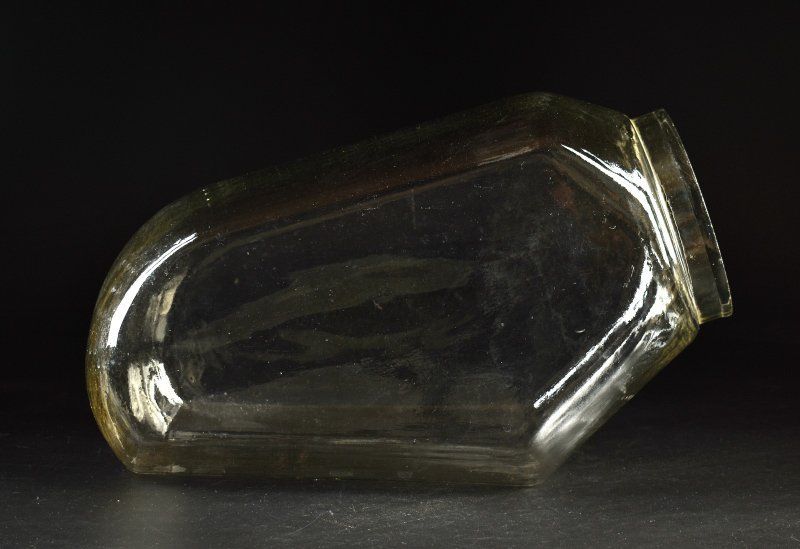 蔵A5346b】昭和レトロ 駄菓子屋さんの蓋付ガラス瓶 - メルカリ