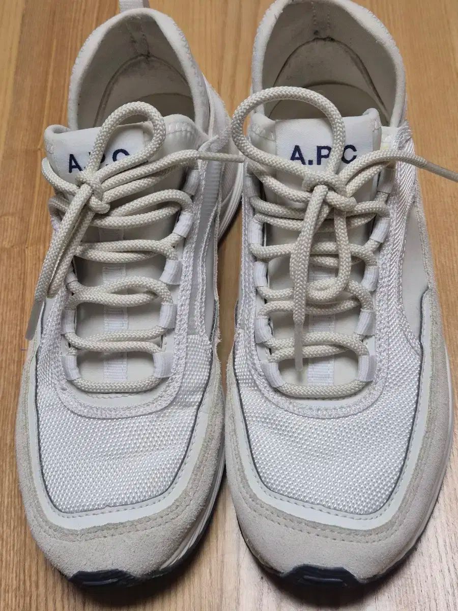 A.P.C. アーペーセー ラン スニーカ 37 - メルカリ