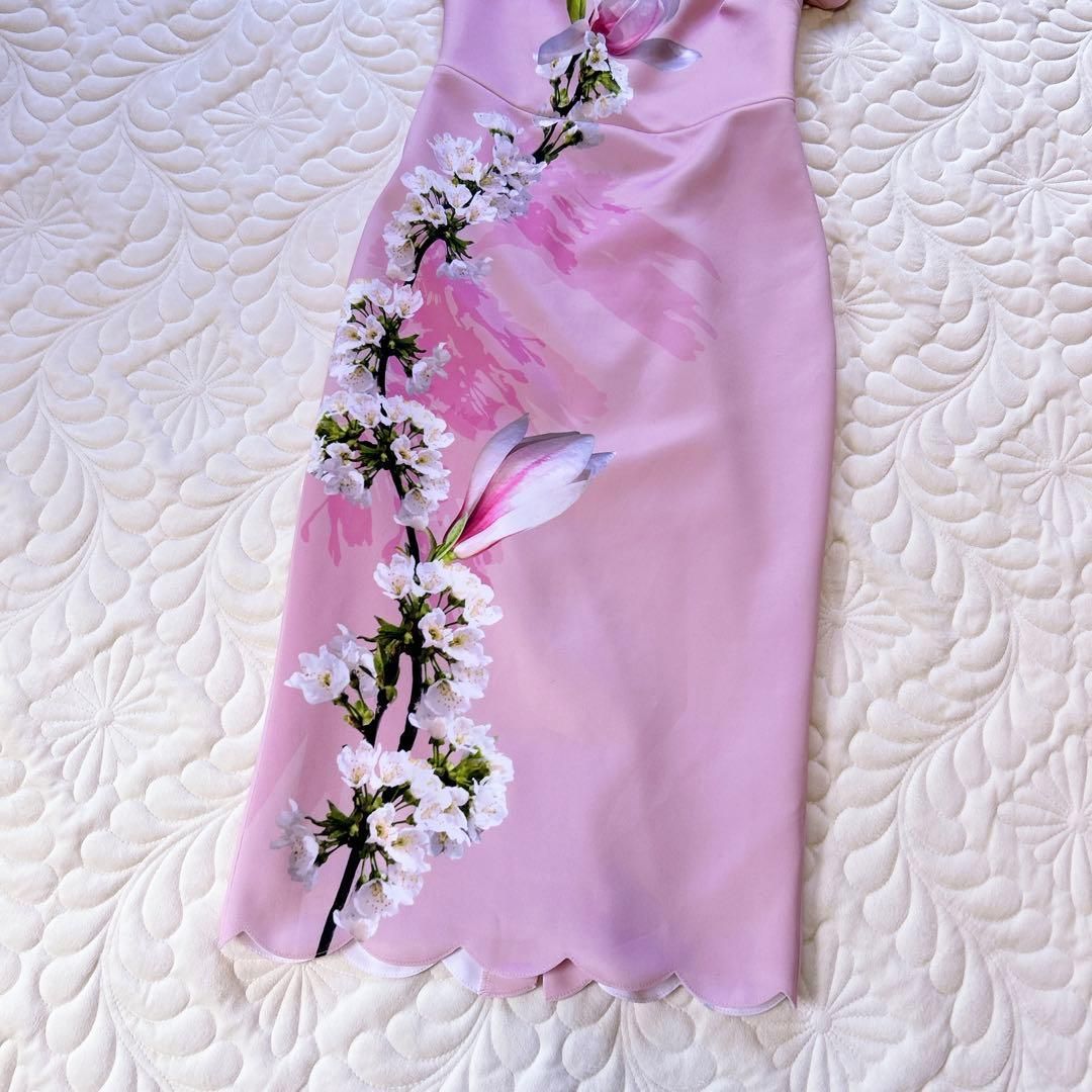 Baker フラワープリントタイトドレス