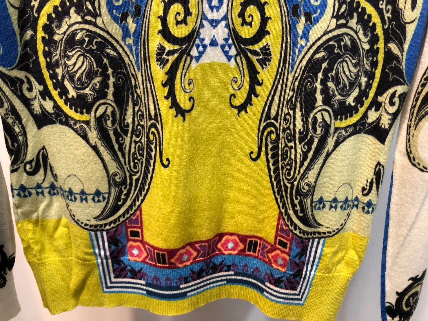 ◇ETRO エトロ Vネック ニット サイズ：44 ペイズリー柄 シルク