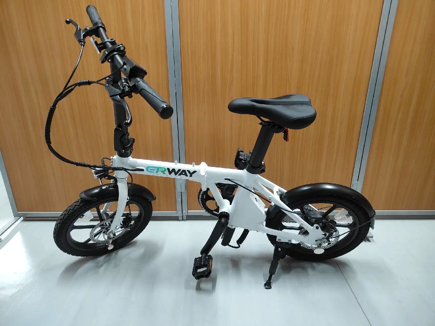 【公式/期間限定3,000円OFF】ERWAY A01電動アシスト自転車ホワイト 楽天市場】【Black Friday☆クーポン利用で30,000円OFF！】 電動自転車