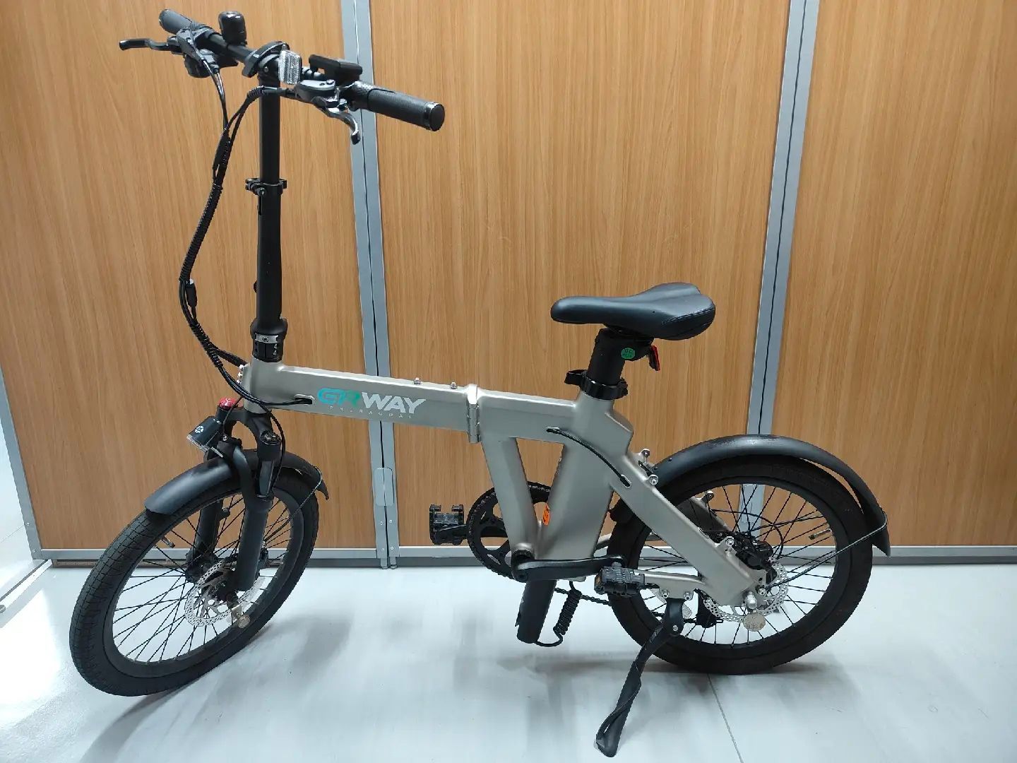 過去最大割引！BLACK FRIDAY SALE開催中! 】電動アシスト自転車 ERWAY