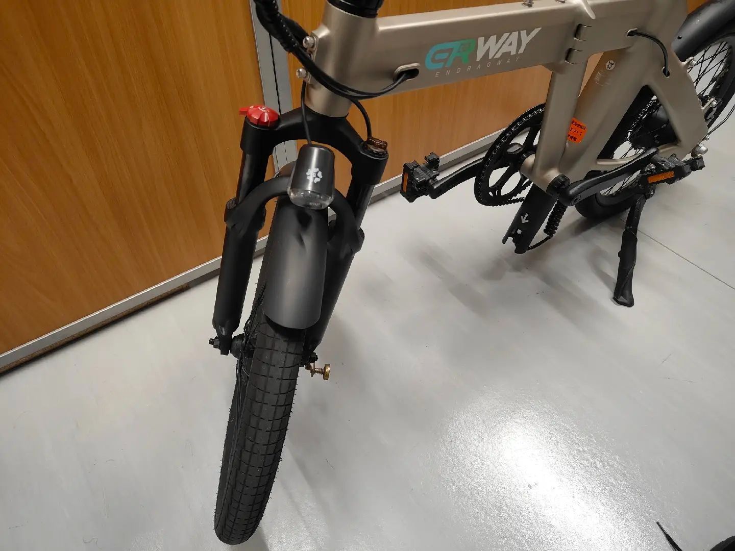 過去最大割引！BLACK FRIDAY SALE開催中! 】電動アシスト自転車 ERWAY